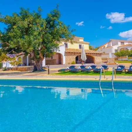 Villas Guzman Melchora Villa *
